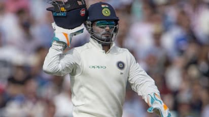 அந்த பையனை நான் போட்டியாவே நினைக்கல.. பெருந்தன்மையுடன் பேசிய சீனியர் வீரர்