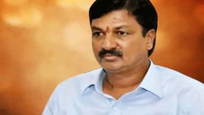 ಜಾರಕಿಹೊಳಿ ಆಪರೇಷನ್ : 20 ಕೈ ಶಾಸಕರು ಬಿಜೆಪಿಯತ್ತ..?