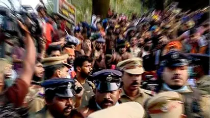 CPM vandalises mosque, blames Sangh Parivar amid Sabarimala protests