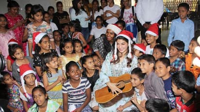 5 actors who are truly celebrating Christmas right