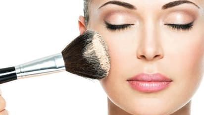 മേക്കപ്പ് ചെയ്യുന്നതിന് മുമ്പ് ശ്രദ്ധിക്കേണ്ട 6 കാര്യങ്ങൾ