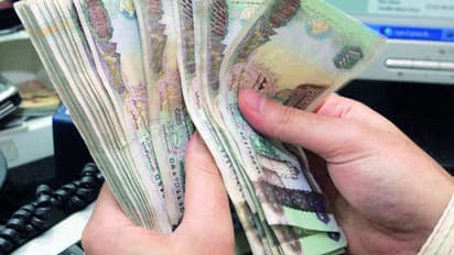 പ്രവാസികള്‍ക്ക് ജോലി നഷ്ടമായാലും ശമ്പളം; പദ്ധതിയില്‍ ചേരാന്‍ നല്‍കേണ്ടത് അഞ്ച് ദിര്‍ഹം, വിവരങ്ങള്‍ ഇങ്ങനെ