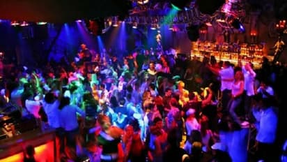 తెలంగాణలో మందుబాబులకు న్యూఇయర్ బంపర్ ఆఫర్