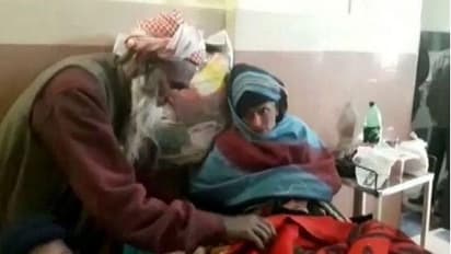 ಗಂಡನಿಗೆ 80, ಹೆಂಡ್ತಿಗೆ 65: ಮುದ್ದಾದ ಮಗುವಿಗೆ ಅಪ್ಪ-ಅವ್ವ!