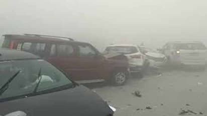 పొగమంచులో దారి కనిపించక ఢీకొన్న కార్లు.. ఏడుగురి దుర్మరణం