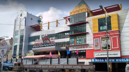 சென்னையில் புகழ் பெற்ற அபிராமி மெகா மால் இடிக்கப்படுகிறது !!