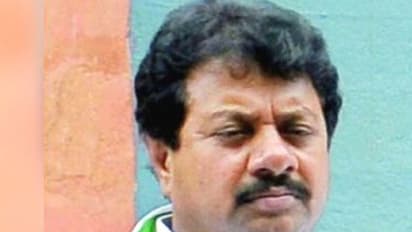 బాబుకు షాక్: టీడీపీకి గుర్నాథ్ రెడ్డి రాజీనామా