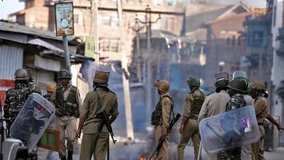 एसपीओ के इस्तीफों से सकते में जम्मू-कश्मीर पुलिस, केंद्र ने बताया आतंकियों का प्रोपेगेंडा