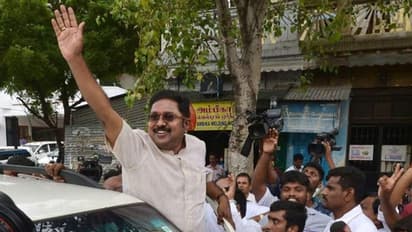 தினகரன் கட்சிக்கு பொதுச் சின்னம்..! டெல்லியில் நடைபெற்ற ரகசிய பேச்சுவார்த்தையில் உடன்பாடு..!