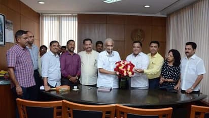 4 ತಿಂಗಳ ಬಳಿಕ ಮೊದಲ ಬಾರಿ ಕಚೇರಿಗೆ ಹಾಜರಾದ ಗೋವಾ ಸಿಎಂ ಪರ್ರಿಕರ್‌