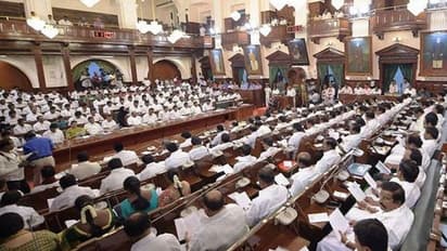 சபாநாயகர் பதவியை அடிச்சுத்தூக்கும் தென்மாவட்டங்கள்.. 10 முறை கிடைத்த வாய்ப்பு.. நெல்லைக்கு மட்டும் 5 முறை.!