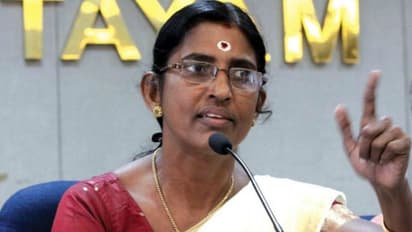 യുവതികളെ സന്നിധാനത്ത് എത്തിച്ചത് ആംബുലന്സില്; രണ്ടാംഘട്ട വിമോചനസമരം തുടങ്ങുന്നുവെന്ന് കെ പി ശശികല