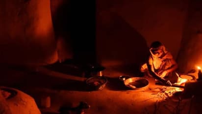 രാജ്യത്തെ പത്ത് ലക്ഷത്തോളം വീടുകള് ഇപ്പോഴും ഇരുട്ടിൽ; കേന്ദ്ര സർക്കാരിന്റെ പദ്ധതി പരാജയമെന്ന് റിപ്പോർട്ട്