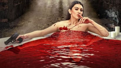 వైరల్ ఫొటో: రక్త స్నానం చేస్తున్న హన్సిక