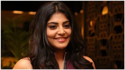 “அடியே குந்தாணி சோறு நீயா போடுவ?”.... எல்லை மீறிய நெட்டிசனை கிழித்து தொங்க போட்ட நடிகை மஞ்சிமா...!