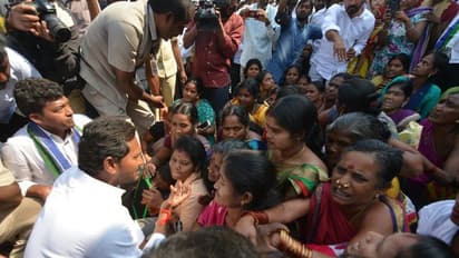 ఇచ్చాపురం నియోజకవర్గంలో వైఎస్ జగన్ ప్రజా సంకల్పయాత్ర ఫోటో గ్యాలరీ