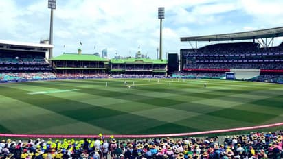 വിക്കറ്റ് പോവാതെ കാത്ത് ഓസീസ്; സിഡ്നിയില് രണ്ടാം ദിനം അവസാനിച്ചു