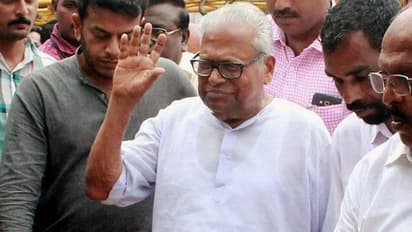 കാസർകോട് കൊലപാതകം പൈശാചികം; രാഷ്ട്രീയ പ്രശ്നങ്ങള് ഉന്മൂലനത്തിലൂടെ പരിഹരിക്കുന്നത് സിപിഎമ്മിന്റെ രീതിയല്ല: വിഎസ്