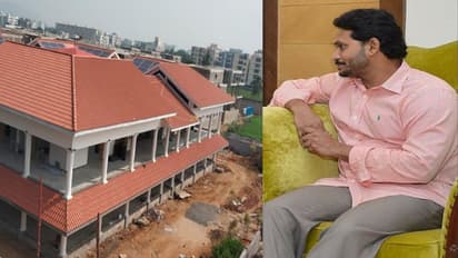 జగన్ అమరావతి ఇంటి ముహూర్తం ఇదే: కేసీఆర్ కూ పిలుపు