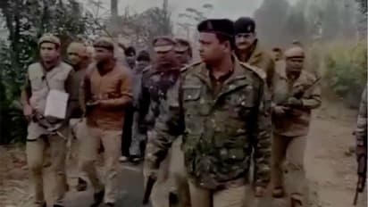 വെടിയൊച്ചയുണ്ടാക്കി അക്രമികളെ നേരിട്ട് പ്രശസ്തനായ എസ്ഐയ്ക്ക് വെടിയേറ്റു