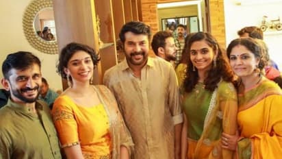 ആശാ ശരത്തിന്‍റെ പുതിയ വീട്ടില്‍ അപ്രതീക്ഷിത അതിഥിയായി മമ്മൂട്ടി -ചിത്രങ്ങള്‍ കാണാം