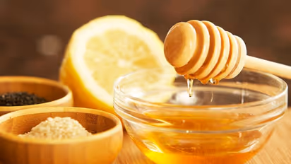 അമിതവണ്ണം കുറയ്ക്കാൻ തേനും നാരങ്ങ നീരും