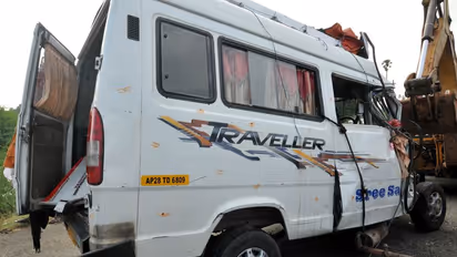 రోడ్డు ప్రమాదంలో తెలంగాణ అయ్యప్ప భక్తుల మృతి (ఫొటోలు)