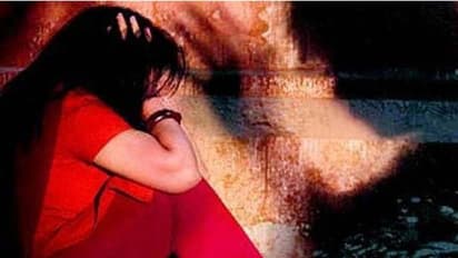 కన్న కూతురిపైనే కన్నేసిన కామాంధుడు...రెండేళ్లుగా అత్యాచారం