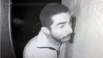 ಸತತ 3 ಗಂಟೆ ಡೋರ್ ಬೆಲ್ ನೆಕ್ಕಿದ ಭೂಪ: ಏನಾಗಿತ್ತೇನೋ ಪಾಪ?