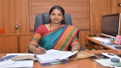 ಅಂಗನವಾಡಿಗೆ ಮಗು ದಾಖಲಿಸಿದ ಕರ್ನಾಟಕ ಮೂಲದ ಐಎಎಸ್ ಅಧಿಕಾರಿ