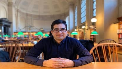 ಐಎಎಸ್ ಟಾಪರ್ ರಾಜೀನಾಮೆ: ಮೋದಿ ವಿರುದ್ಧ ಆರೋಪಗಳ ಸುರಿಮಳೆ!