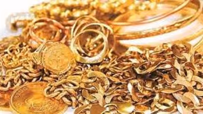 വിഴിഞ്ഞത്ത് ജ്വല്ലറി ഉടമയെ ബൈക്കിനിടിച്ചിട്ട് 20 പവൻ സ്വർണ്ണവും നാല് ലക്ഷം രൂപയും കവർന്നു