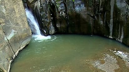 സഞ്ചാരികളുടെ മനംമയക്കിയ കേരളാംകുണ്ട് വെള്ളച്ചാട്ടം പുനര്നിര്മ്മാണം അവസാന ഘട്ടത്തില്