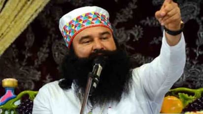 డేరా బాబా బర్త్డే: పోస్టాఫీస్లో భక్తుల కోలాహలం