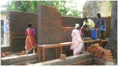 அட கேட்டுக்கோங்க..! இந்த ராசிக்காரர்கள் இந்த திசையில் தான் வீடு கட்டணுமாமே...!