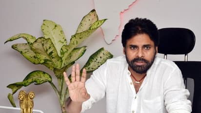 పశ్చిమ గోదావరి జనసైనికులతో జనసేనాని సమావేశం (ఫోటోలు)