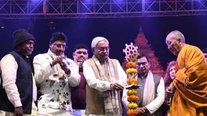 बिहार के बोधगया में तीन दिनों के बौद्ध महोत्सव की शुरूआत, मुख्यमंत्री नीतीश ने किया उद्घाटन