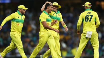 సిడ్నీ వన్డే: రోహిత్ సెంచరీ వృధా...34 పరుగుల తేడాతో భారత్ ఓటమి