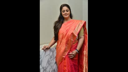 பாகிஸ்தானியருக்கு ஆதரவாக கதறிய நக்மா... தங்கை ஜோதிகாவை தொடர்ந்து சர்ச்சையில் சிக்கி சின்னாபின்னம்..!