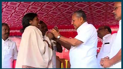 അഭിമന്യുവിന്റെ സ്വപ്നം യാഥാർത്ഥ്യമായി; വീടിന്റെ താക്കോൽ മുഖ്യമന്ത്രി കൈമാറി