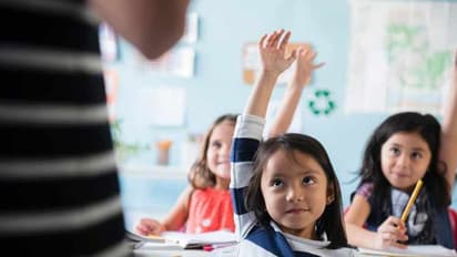 യുഎഇയില്‍ കൊവിഡ് മുന്നണി പോരാളികളുടെ മക്കള്‍ക്ക് പൂര്‍ണ സ്‍കോളര്‍ഷിപ്പ്