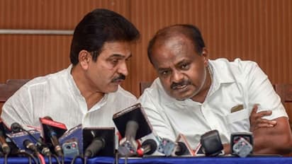 ಕ್ಷಿಪ್ರ ಬೆಳವಣಿಗೆ: ಫುಲ್ ಟೆನ್ಷನ್ ನಲ್ಲಿ ಕುಮಾರಸ್ವಾಮಿ ಅತ್ತಿಂದಿತ್ತ ಓಡಾಟ ..!