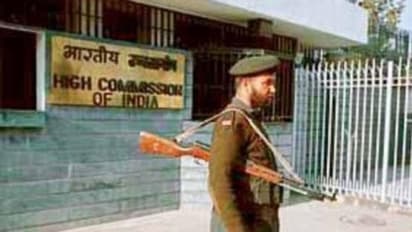 भारतीय राजनयिकों पर अपनी खीज उतार रहा है पाकिस्तान