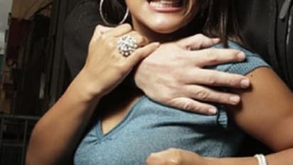 ಕೆಲಸಕ್ಕೆ ಬಂದ ಮಹಿಳೆ ತಬ್ಬಿಕೊಂಡು ಹಿಂಗೆಲ್ಲಾ ಮಾಡಿದ : ಅರೆಸ್ಟ್ ಆದ