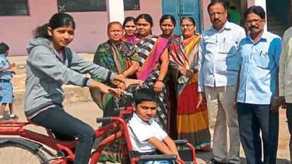 ഭിന്നശേഷിക്കാരനായ സഹോദരനെ തനിക്കൊപ്പം തന്നെ സ്കൂളിലെത്തിക്കാന്‍ 16 വയസുകാരിയുടെ കണ്ടുപിടിത്തം