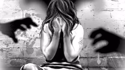 ప్రకాశంలో దారుణం: స్కూలులోనే విద్యార్థినిపై ప్రిన్సిపాల్ అత్యాచారం..