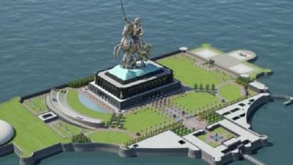 മഹാരാഷ്ട്ര സർക്കാരിന് തിരിച്ചടി; ശിവാജി പ്രതിമ നിർമ്മാണം നിർത്തിവെക്കാൻ സുപ്രീംകോടതി