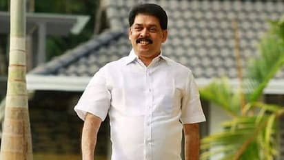 'യുഡിഎഫ് നേതൃത്വവുമായി ചർച്ച നടത്തി'; മുസ്ലിം ലീഗിലേക്ക് മടങ്ങണമെന്ന് ആവശ്യപ്പെട്ടുവെന്ന് കാരാട്ട് റസാഖ്