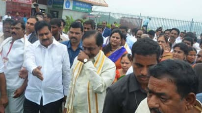 ప్రొటోకాల్ ప్రకారమే కేసీఆర్ను కలిశా: రోజాకు దేవినేని ఉమా రిప్లై