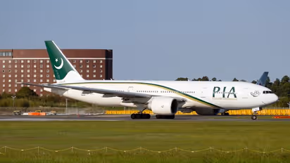 Pakistan International Airlines bans in-flight entertainment on Saudi flights